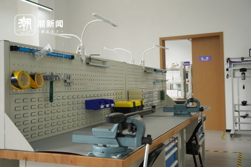 亚残运村里的4S店 维修辅助器具，保障运动员参赛